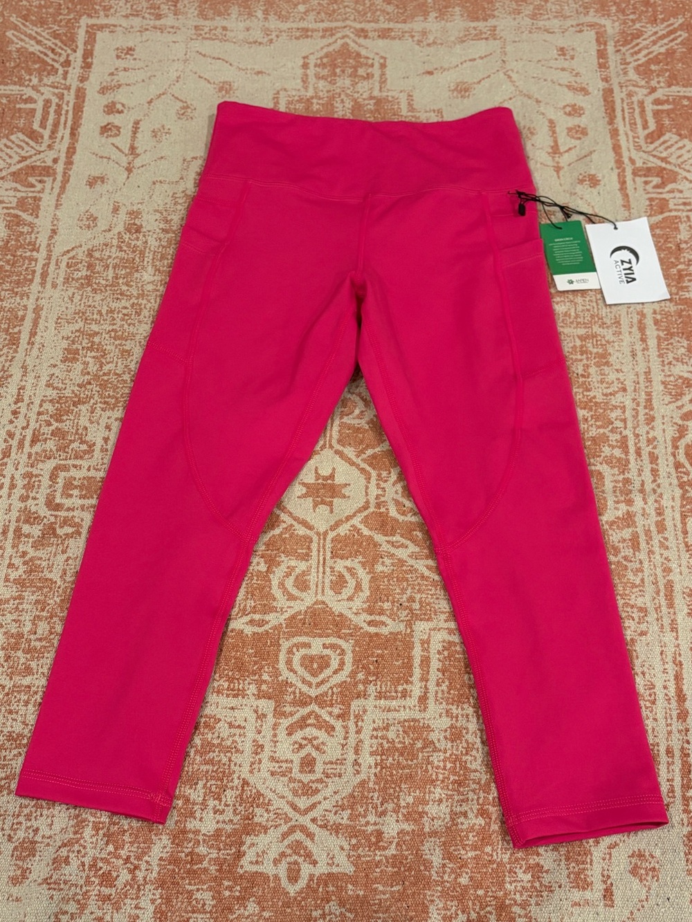NWT Zyia Active 4 Party Pink Pocket Light n Tight Hi-Rise Capri 20" Leggings